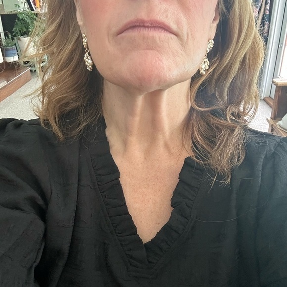 Mob Wife Glam Glitzy Romantic Feminine Gold, Crystal & Pearl Earrings. - Picture 6 of 8